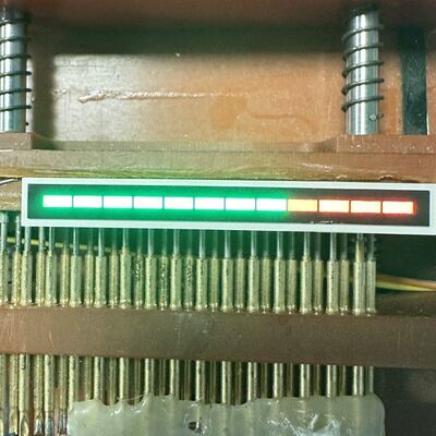 Un buon prezzo. Barra luminosa a LED a 12 segmenti Ultra Rosso/Verde Puro per indicatore del pannello strumenti in linea