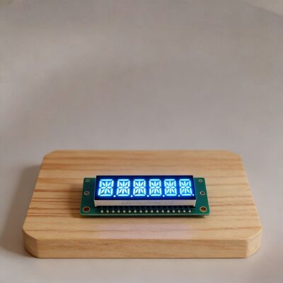 Un buon prezzo. Display a LED a 14 segmenti ultra luminoso con anodo comune per una lunga durata di funzionamento nelle applicazioni elettroniche in linea