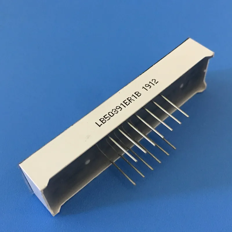 Display a LED a 7 segmenti di colore rosso super luminoso da 0,39 pollici con anodo comune a 5 cifre per convertitore di frequenza digitale 1